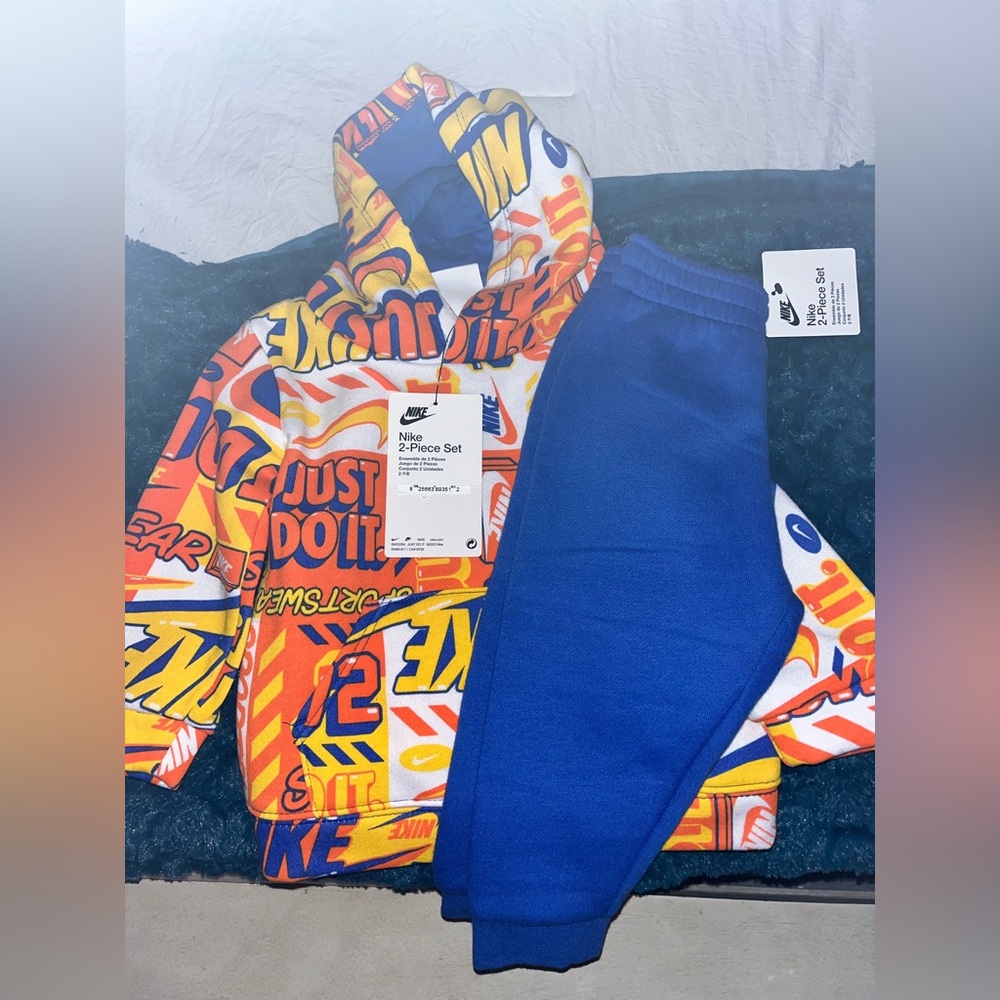 Nike set, new with tags